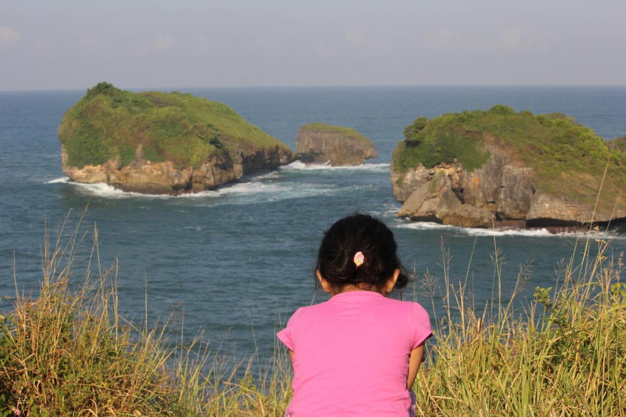 Watukarung Ristu Homestay Kalak Exterior foto