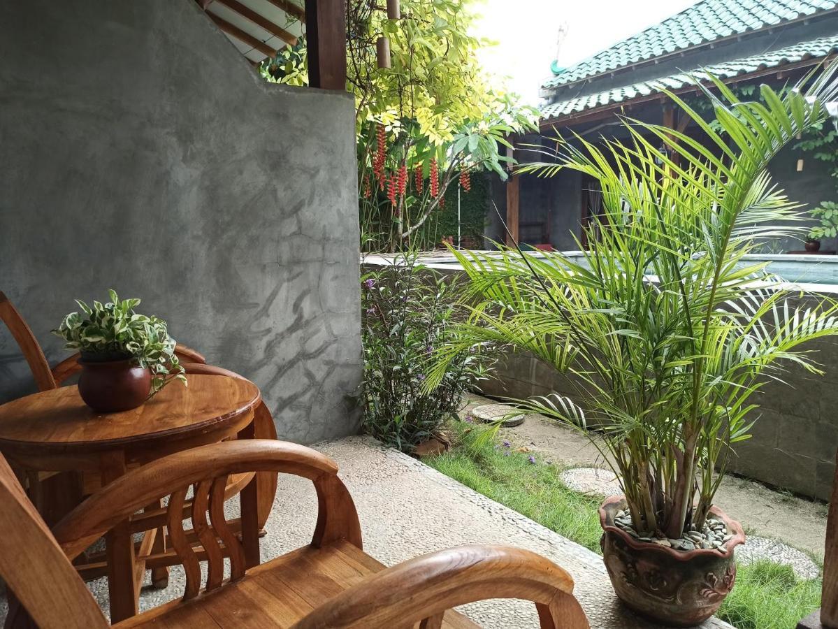 Watukarung Ristu Homestay Kalak Exterior foto